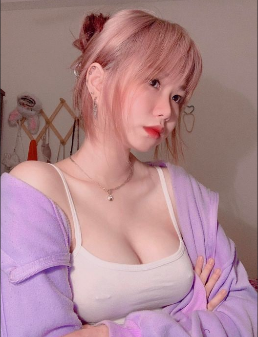 nini (@nini112131) on Twitter photo 