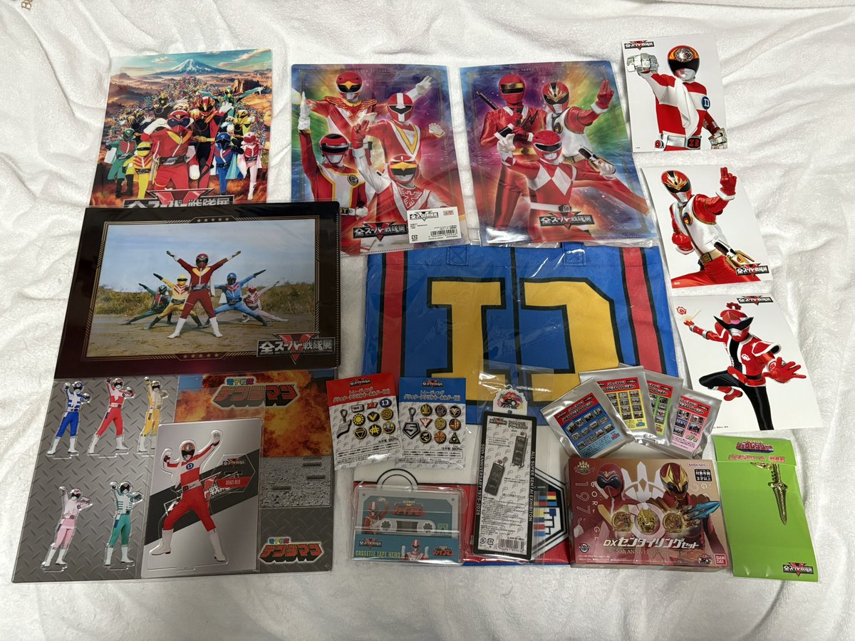 物販ではこれらを購入！ 各戦隊で用意されているメンバー全員集合の