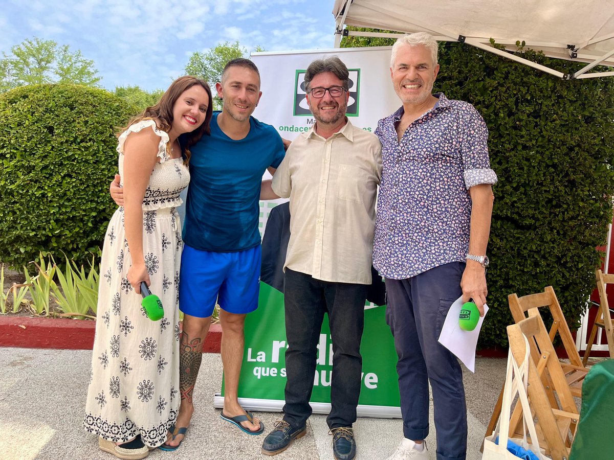 ☀️💪 Comenzamos el martes de fiestas con energía!

☕️Tradicional chocolatada con churros y 🎉 juegos de mayores.
 
🏊‍♂️💦 Después un chapuzón en la 🏖️ piscinas, Pool Party,  para las peñas!

🎙️ <a href="/gusbravoabreu/">Agustín Bravo</a> nos los ha retransmitido en directo <a href="/OndaCeroMadSur/">Onda Cero Madrid Sur</a>

#FiestasDePinto2025