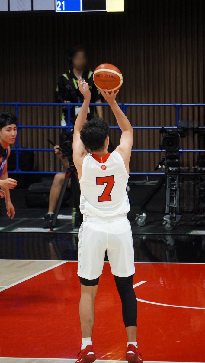 日本学生選抜としてプレーする井伊くんの応援へ📣
3日間お疲れ様でした😊
(3枚目、井伊くんの後ろの方は渋谷ユースの鎌田晃太郎S＆Cコーチ)
#WUBS
#井伊拓海 選手
#筑波大学
#サンロッカーズ渋谷ユース