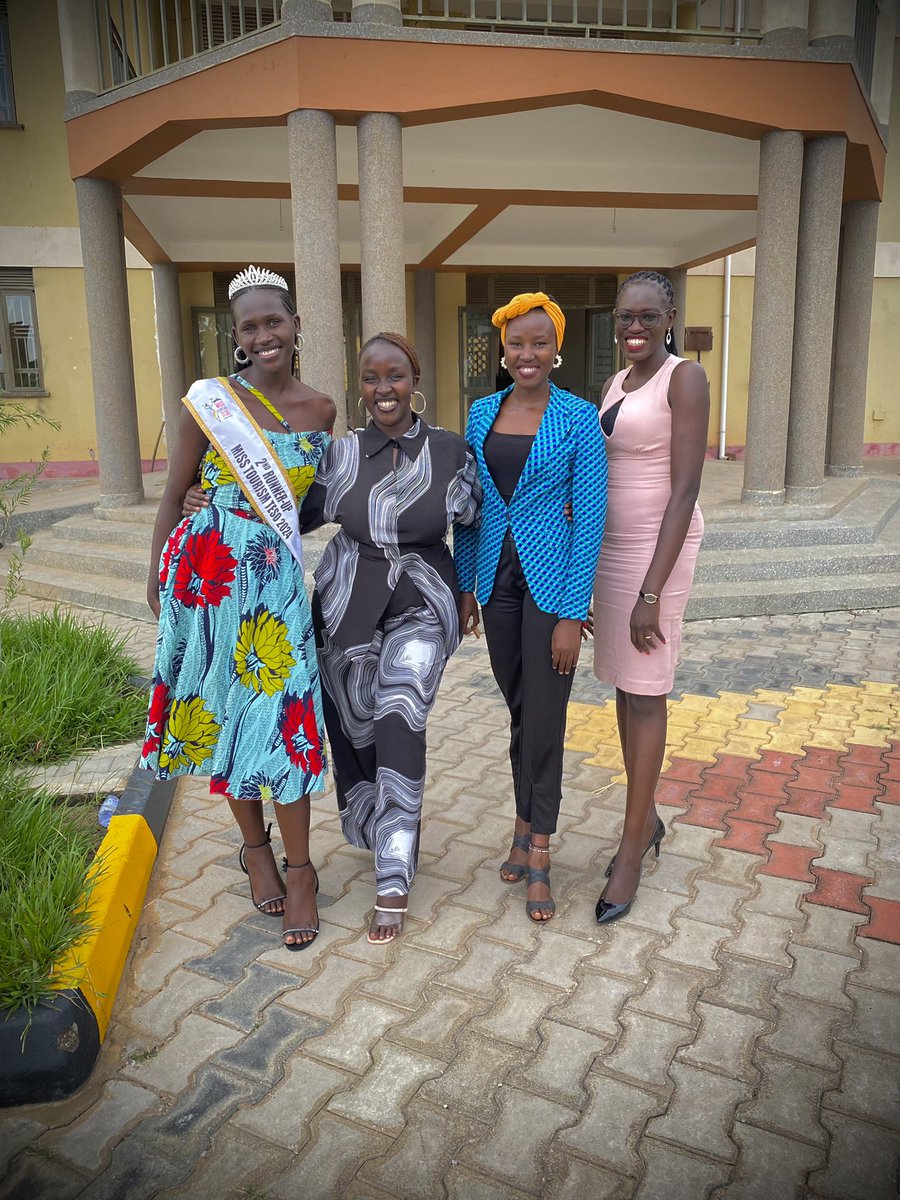 misstourismteso's tweet image. 5️⃣ Queen Aleni Lisa 

👑 Redefining the Girl Child
With the Redefined Girls Project in Katakwi, Queen Aleni empowered girls to embrace their worth, protect their dreams, and believe in limitless possibilities. 

#YouthInAction #MissTourismTeso #GirlsEmpowerment #IAmMyCulture