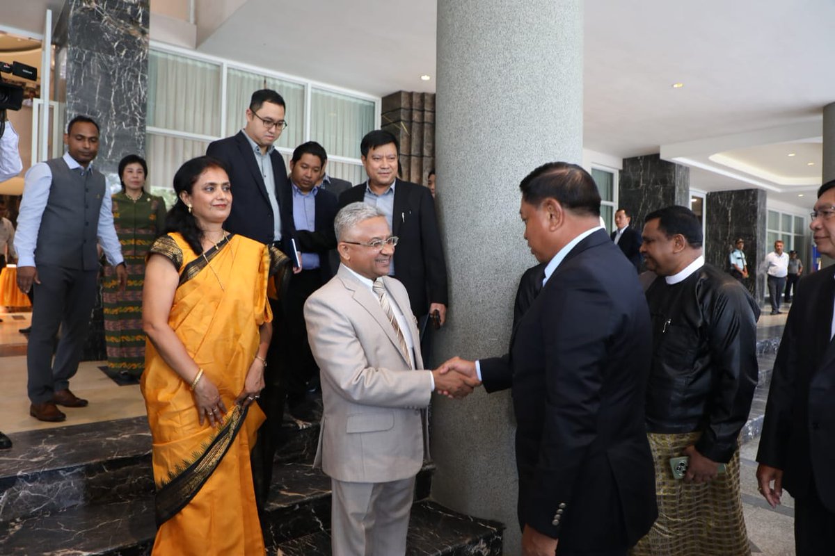 IndiainMyanmar's tweet image. Today&apos;s scintillating display by an @iccr_hq Purulia Chhau dance troupe, &amp;amp; India Centre performances, held in connection with India&apos;s 79th Independence Day, was graced by Union Minister &amp;amp; National Security Adviser U Tin Aung San, CM Yangon, &amp;amp; over 300 guests. Press Release 👇.