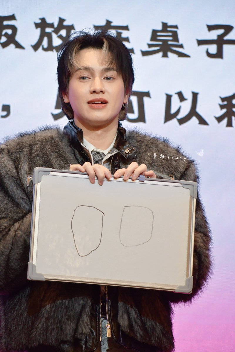 Tracy_tjing's tweet photo. 2025.08.09 上海-Smart星光恋语part5
@smart_csnp 
 #smartchisanupong
#smartcsnp https://t.co/Xq2DoXCeN3