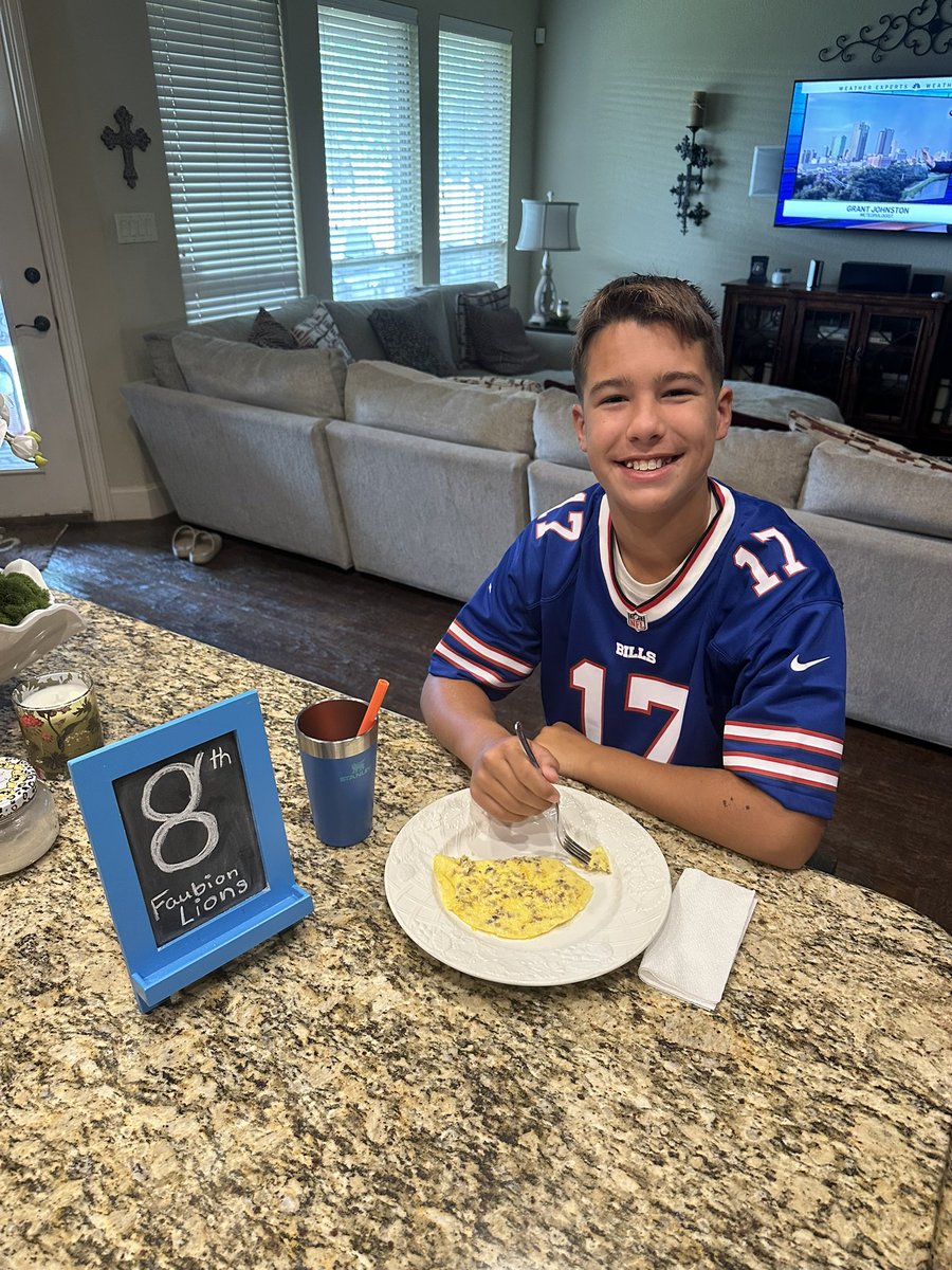 FrazierForTexas's tweet image. Welcome Back to School to our kids, teachers, and staff! Please remember to slow down in and around school zones and keep an eye out for school buses. Here’s to a fantastic year filled with learning, growing, and cherished memories! #txlege