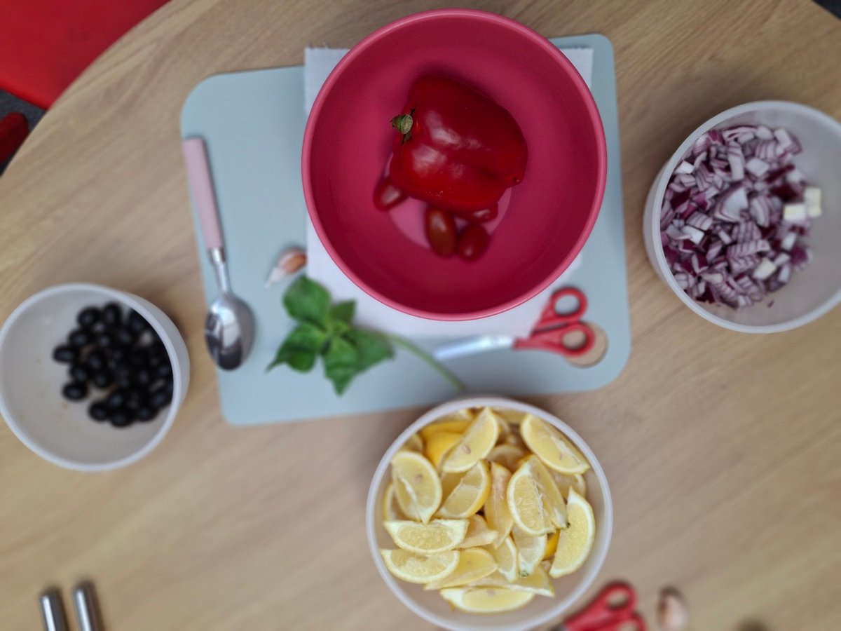 totnoshuk's tweet photo. We're looking forward to the new term & getting back to delivering our cooking classes with some schools we've worked with before and some new schools. To find out about the work we can do with your pupils, contact Louisa at info@totnosh.net #foodeducation #CforE https://t.co/wfYhqkCsWB