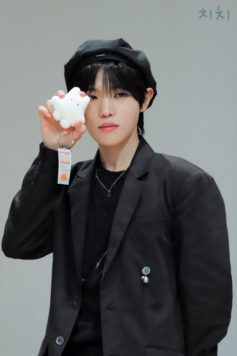 250727 임정빈

기여운 인형을 기엽게 들어주세오
수건을 얹어도
머리는 흐트러지지않는
너란남자૮ - ﻌ • ა⁩ ♥

#POW #POW_GRID #정빈 #파우 #임정빈