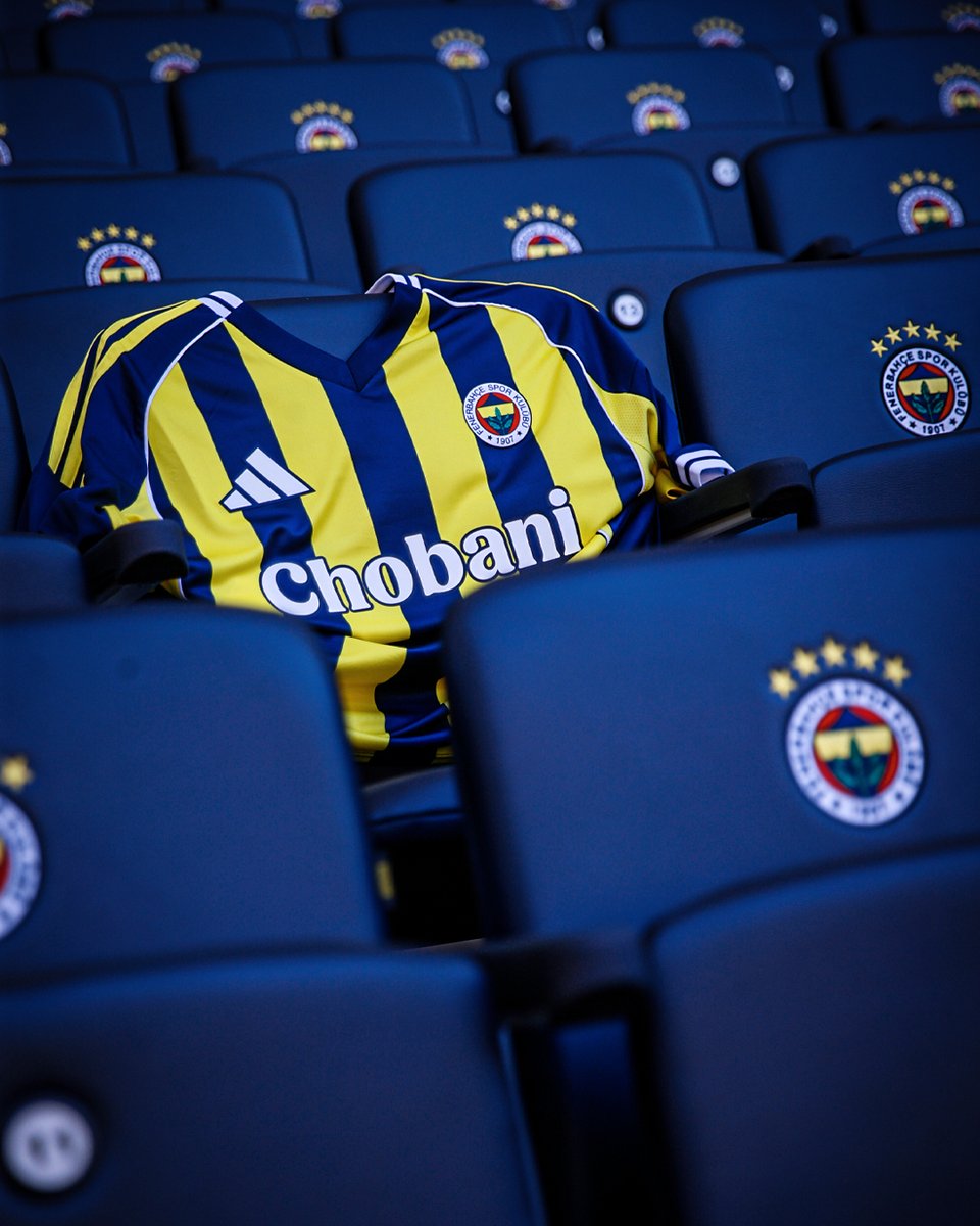 Bu akşam <a href="/adidasfootball/">adidas Football</a> ve <a href="/fenerium/">Fenerium</a> iş birliği ile hazırlanan Çubuklu forma, beyaz şort ve beyaz konçla sahadayız!

#FBvFEY