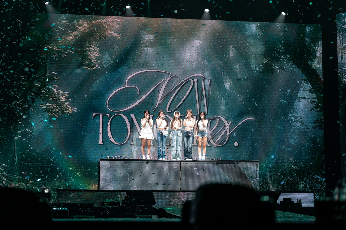 eecan23's tweet image. 250810 - fromis_9

#fromis_9 #프로미스나인
#fromis_9_WORLDTOUR #NOW_TOMORROW