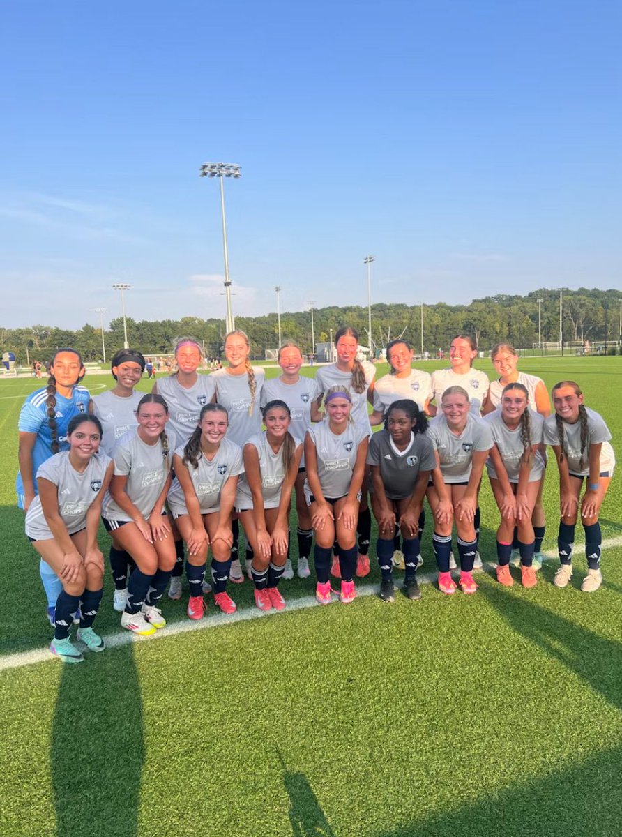 DesStone2008's tweet photo. Junior szn 🔓 So excited for this season and being able to complete at this level with a new club, a new team, new friends, new coaches, and lots of new memories to come! @SportingCitySC @ImYouthSoccer #JuniorSzn #Goalie https://t.co/S97taIGwkf