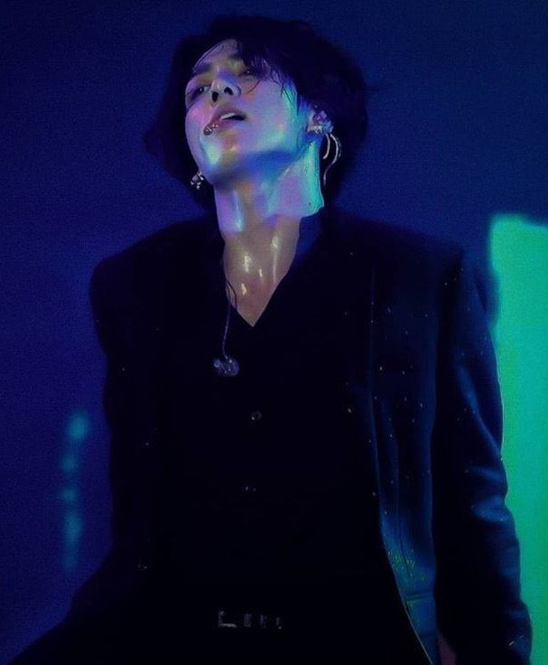 야깐 맛가있고(p) 빡친 상태의 짤 귀해서 넘 조움 ㅜ
인상쓴 거 넘 조와 ㅜ 가짜인상 많이 써조,,,