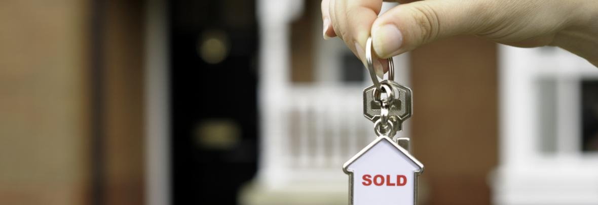 David_Sells_Mia's tweet photo. "Housing sentiment inched up as Fannie Mae’s index rose to 71.8. Job loss fears fell, home price and mortgage rate outlooks improved..."

#southflorida #oceandrive #lasolasblvd #luxuryhomes #luxurylifestyle #360realty #360realtysells #daviderrante #davidsellsmiami https://t.co/1H7be3bt9W
