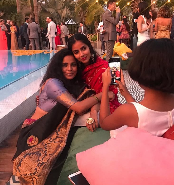 priyankabsource's tweet photo. 📸| @priyankabose20 and actress Parveen Kaur in Mexico 🧡 https://t.co/VdqdV8dN8M