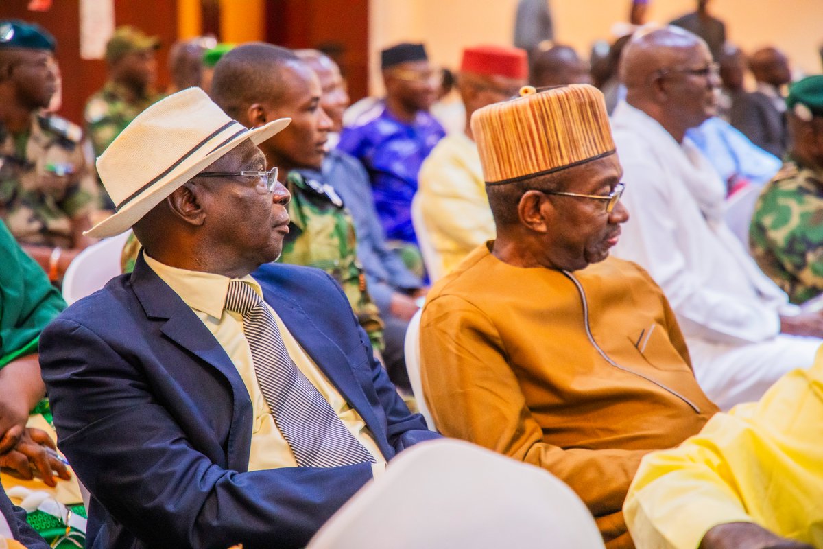 PNUDMALI's tweet image. Lancement officiel, par le @ministere_mali, M. Mamoudou Kassogué et du Rep. Résident du @PNUDMALI, @maleye_diop &amp;amp; @NLauMali, des sessions de formations des acteurs du secteur de la justice sur les innovations introduites par le nouveau code pénal &amp;amp; code de procédure pénale du 🇲🇱.