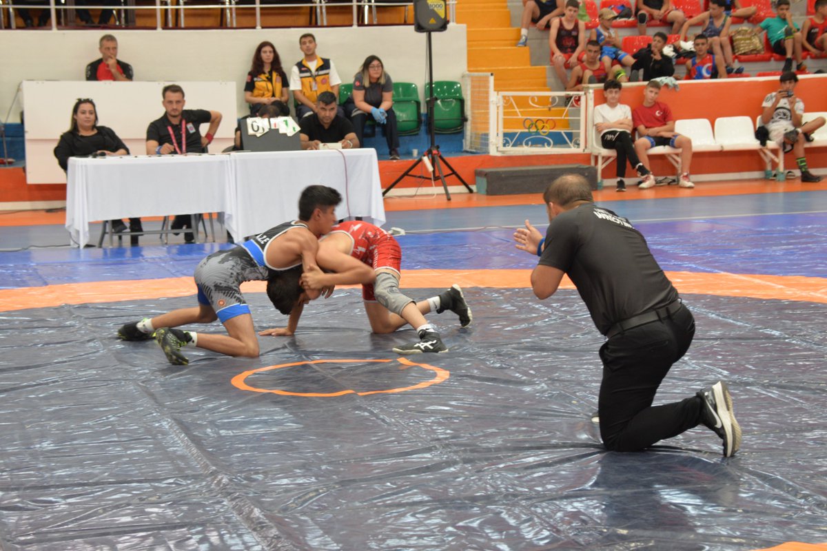 GSB_Kars's tweet photo. 🎉 Ani Cup Güreş Müsabakası Başladı! 🤼‍♂️

Ani’nin Fethi anısına düzenlenen Dostluk Güreş Müsabakaları (Ani Cup), bugün İsmail Aytemiz Spor Salonu’nda başladı!
@OA_BAK @gencliksporbak @ziyapolat73 @KarsValiligi @mehmet_baskoylu https://t.co/bXOEYInZQm