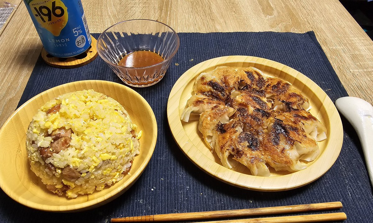久々に餃子！！うまい(o≧▽゜)o
#ウィズッター料理部
#深夜ノ飯テロ等準備祭