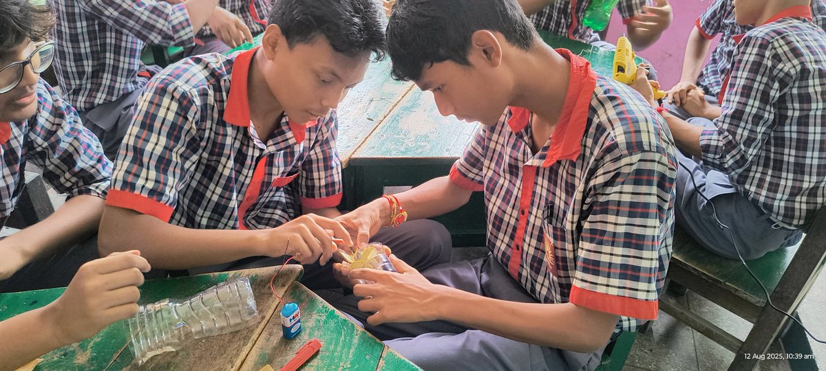 KPanbari's tweet photo. Mega Tinkering Day organised today at PM Shri Kendriya Vidyalaya Panbari. Students had activity participated in this program.
@GuwahatiKvs
#MegaTinkeringDay #ATLPrep #BehindTheScenes
#MTD2025 https://t.co/XUQ1LqtJQz