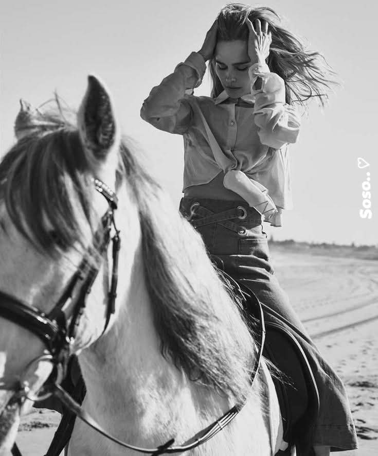 هنا إمرأةٌ ... اثرها كالوشم " لنسيانها عليك أن تقشرَ قلبك