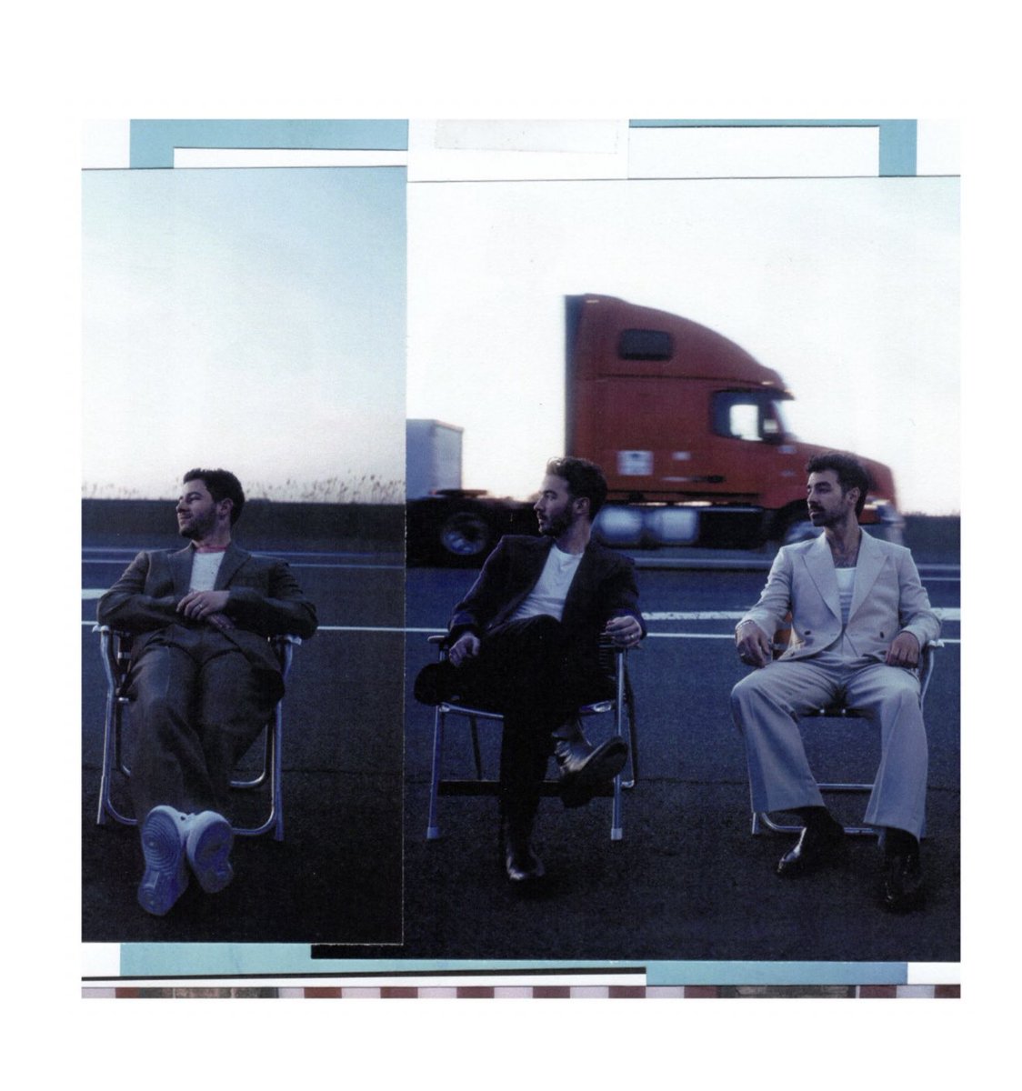 jonasbrothers's tweet image. Greetings From Your Hometown deluxe is here 🤎 JonasBrothers.lnk.to/greetingsfromy…