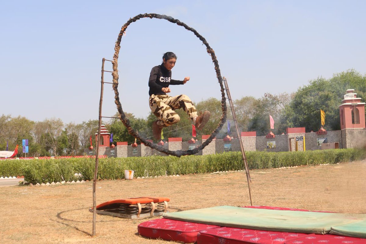 CISFSouth's tweet photo. *Breaking barriers & setting new benchmarks!*
CISF Women Commandos are undergoing elite combat training, paving the way for women to lead on the frontlines of national security. A new era of operational excellence & empowerment! #Narishakti #WomenCommandos
@CISFHQrs https://t.co/KqY4OS7TDV