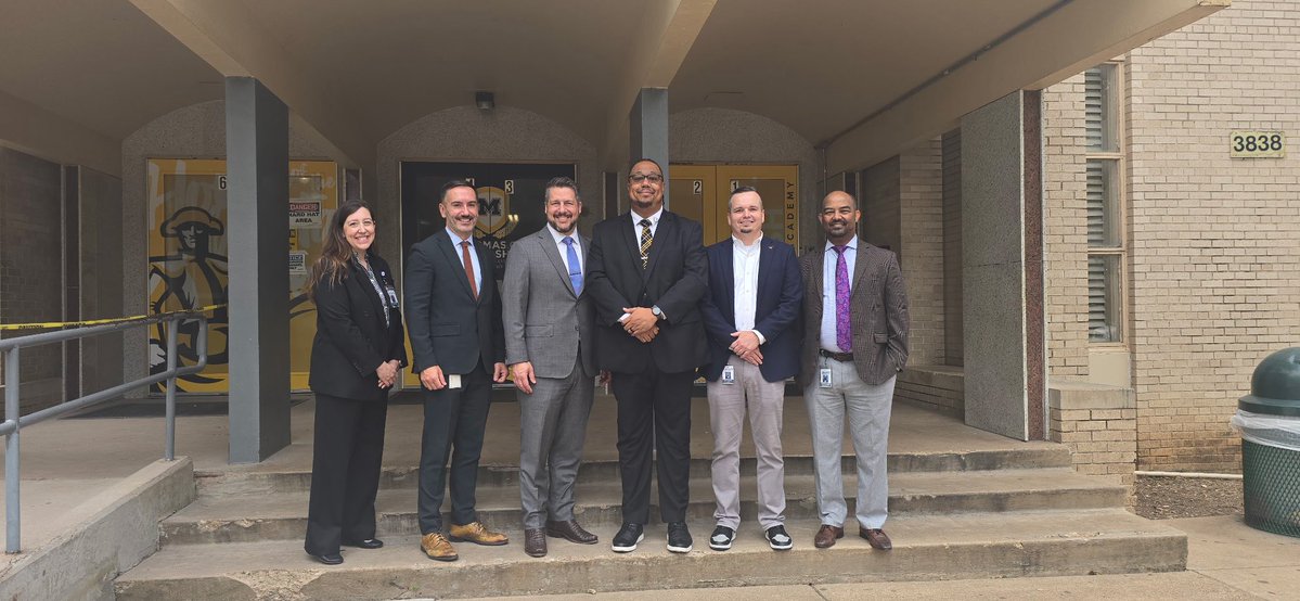 Dallas ISD ~ Region III (@region3_disd) on Twitter photo The Avengers were assembled at <a href="/marshprep/">Marsh Prep Academy</a> this morning to welcome students back to school. Marsh is ready to take it to the next Level in 25/26. Thank you to Trustee Currie for all the support that you give to our schools and community. <a href="/dallasschools/">Dallas ISD</a> <a href="/wtwhitevt/">W.T. White Vertical Team</a> <a href="/RyanZysk/">Ryan Zysk</a> The Avengers were assembled at <a href="/marshprep/">Marsh Prep Academy</a> this morning to welcome students back to school. Marsh is ready to take it to the next Level in 25/26. Thank you to Trustee Currie for all the support that you give to our schools and community. <a href="/dallasschools/">Dallas ISD</a> <a href="/wtwhitevt/">W.T. White Vertical Team</a> <a href="/RyanZysk/">Ryan Zysk</a>