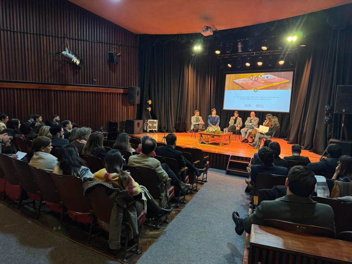 IV Jornadas de Debate del <a href="/FProbatorio/">Foro Uruguayo de Derecho Probatorio</a> 

Mesa sobre dificultades probatorias en la investigación de delitos vinculados a estupefacientes, corrupción, delitos sexuales, etc. 

📷<a href="/fsedlacek/">Federico Sedlacek</a>