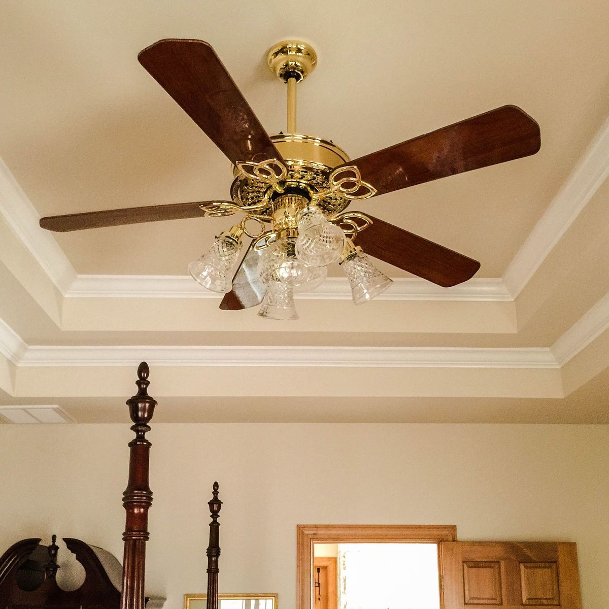PalmCoastPCSvcs's tweet image. Feel the breeze with ease! We provide expert ceiling fan installation to keep your home cool and your energy bills low. Schedule your service with us today!
#CeilingFanInstallation
pcservicespalmcoast.com/about-us/