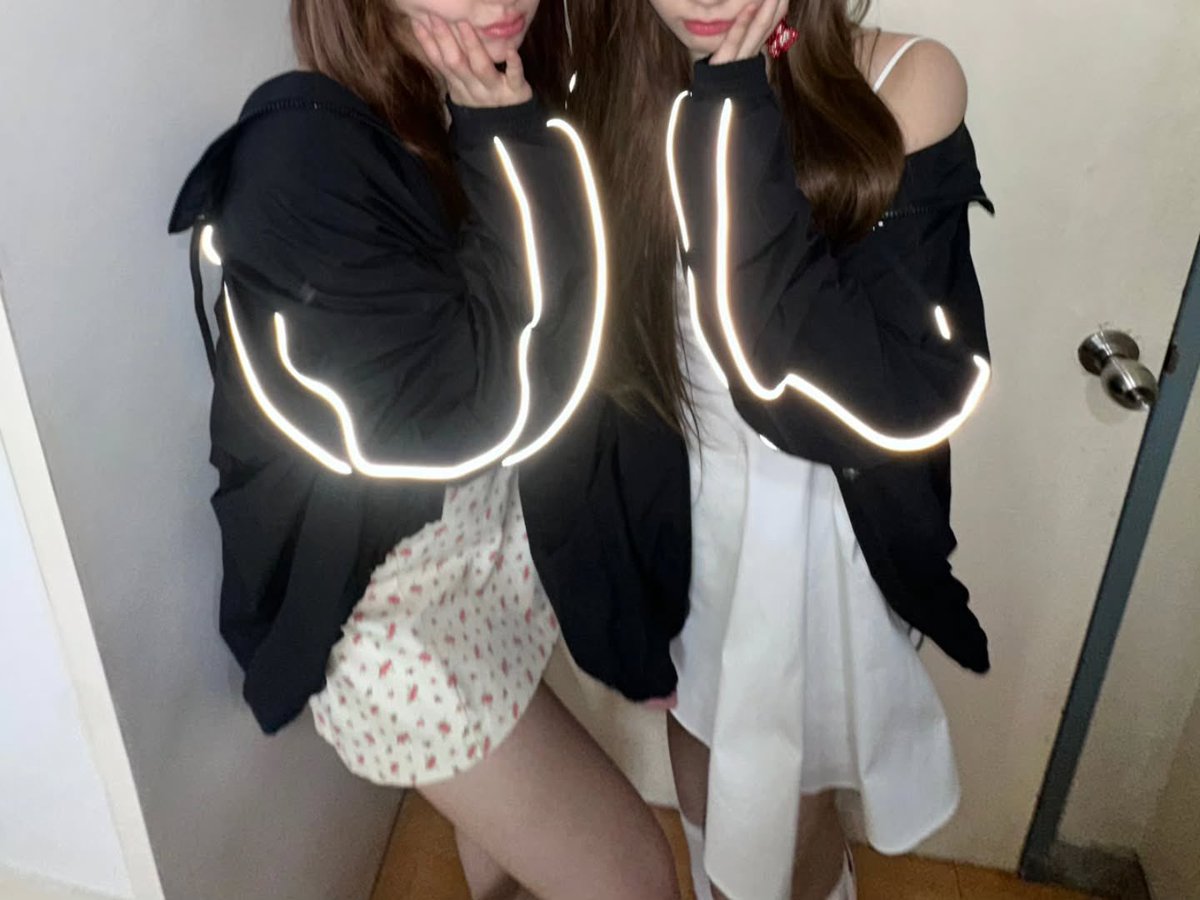 250813 허윤진 인스타
#샤인즈