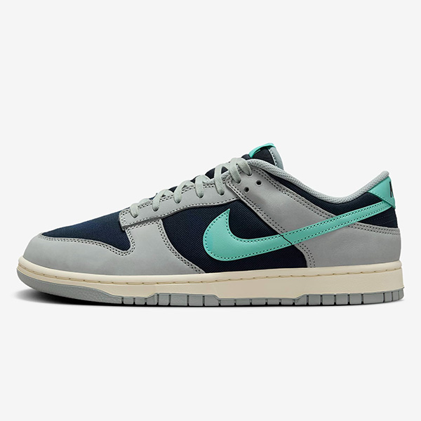 KicksDeals's tweet image. From @nikestore, the light pumice/dark obsidian-green frost Nike Dunk Low Retro Premium is just over 40% OFF at $70.38 + FREE shipping. Limited-time offer!

BUY HERE -&amp;gt; tinyurl.com/4jabfy2j (use promo code SPORT at checkout)
