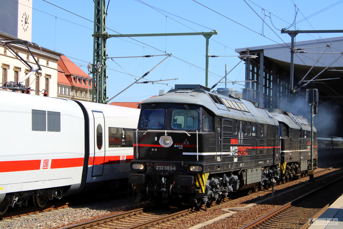 NVMD - Update | Es gibt 4 neue Bilder in der Galerie Eisenbahn 😊

Link zu den Bildern:nvmd.de/galerien_bahn/…

📸 | 232 083-6+232 592-6 bei der Durchfahrt im Erfurter Hauptbahnhof.

#trainspotter #trainspotting