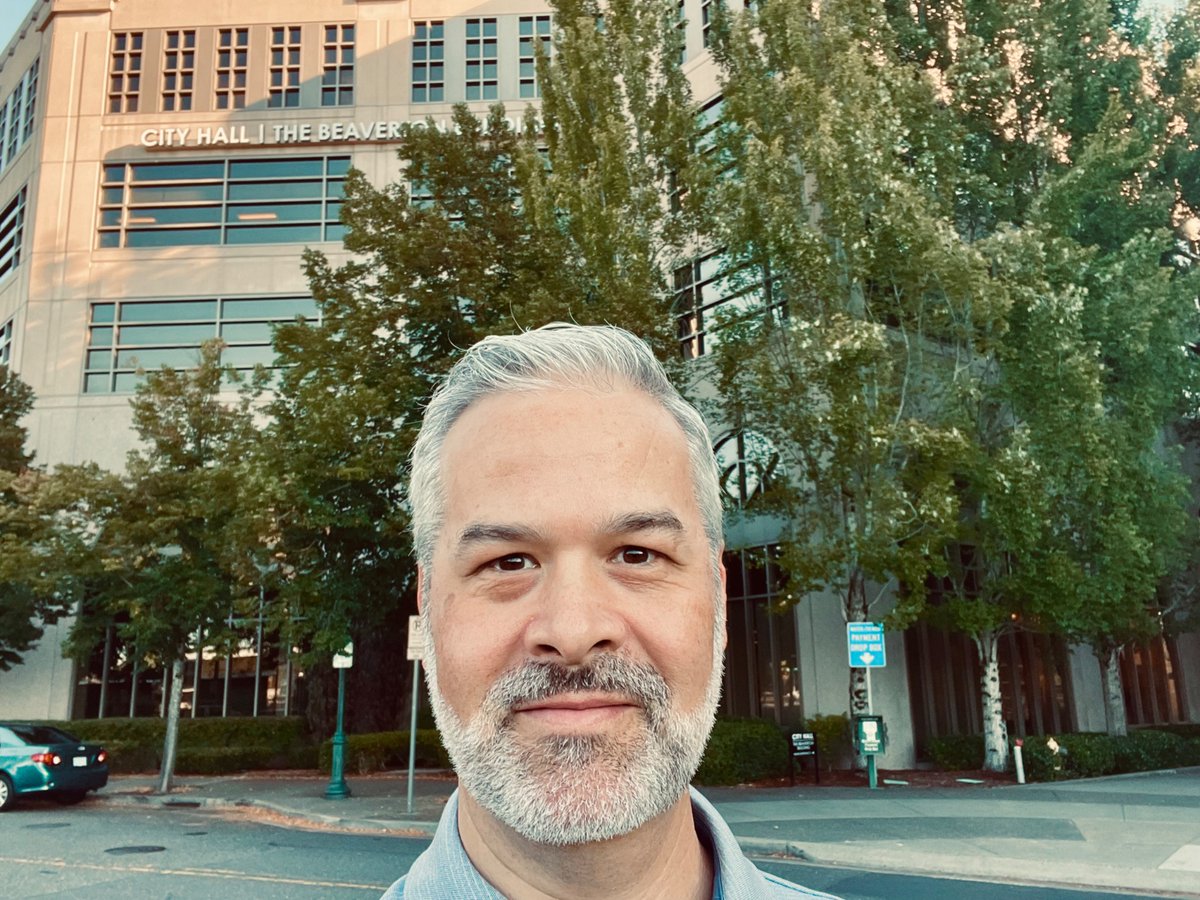 danwein's tweet photo. Celebrating #city service alongside so many amazing folks. Happy #cityhallselfieday! https://t.co/IOm2MPNYQk