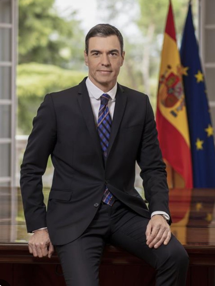 Jhoncrack_5's tweet photo. A mi no me representa un tipejo embustero que se ha pagado la carrera presidencial con el dinero obtenido de explotar a prostitutas y chaperos.

Este mierda no es mi presidente.

¿Alguien más? https://t.co/nLiLl4qR08