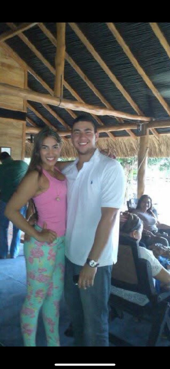 Oye <a href="/Jamk01131232/">Jose Macea</a> por que no sales en un video diciendo lo que pasó en la finca de <a href="/gordokerguelen1/">gorker</a> donde #ToñitoKerguelen mato a un trabajador y se echó la culpa #IvanKerguelen yo no entiendo como una persona difama a su misma familia. Samuel y Majo te niegan como hermano