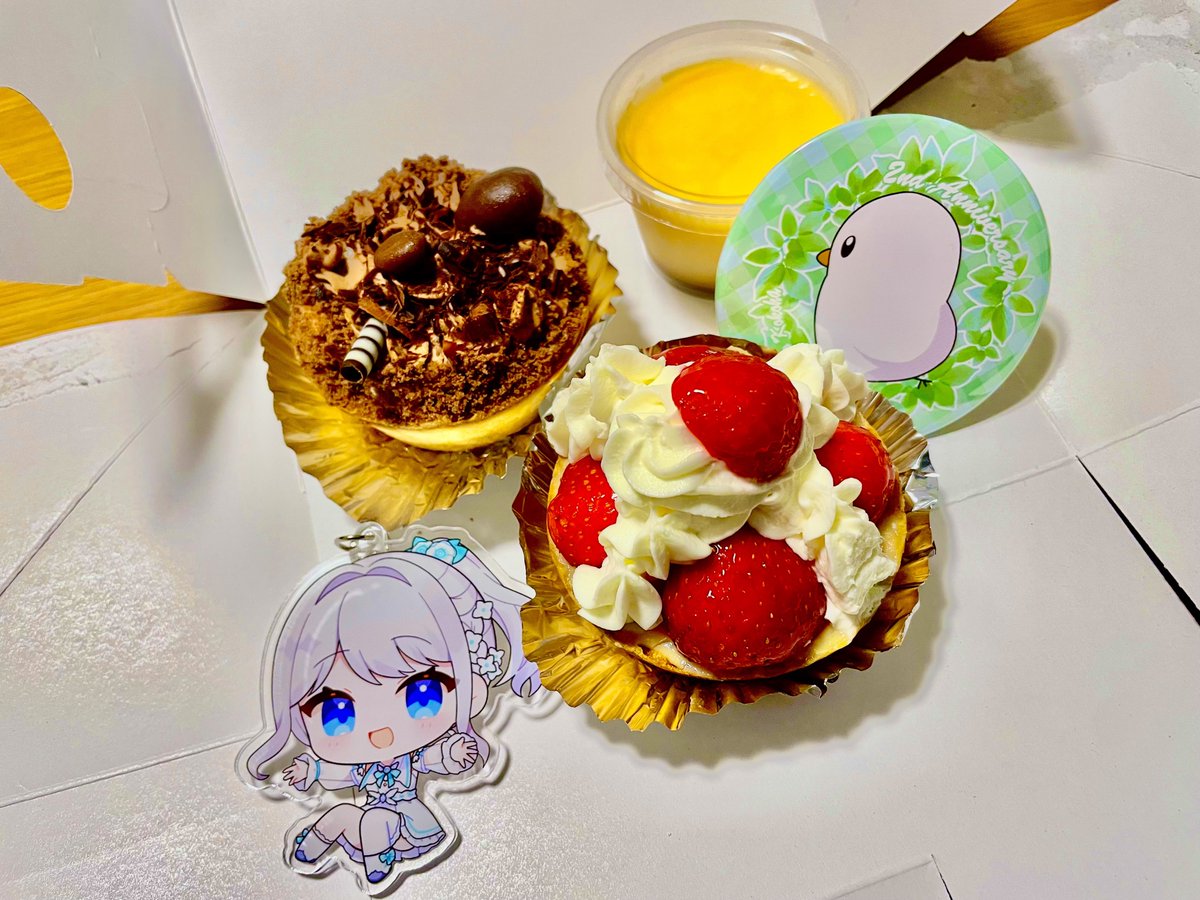 ここちデビュー周年おめでと〜!!!!(*´˘`*)♥
フィナンシェが用意できなかったけど
お祝いのケーキとプリンあるから
早く食べに来てね( *ˊꇴˋ)
早くしないと食べちゃうよ( ´థ౪థ)
#瀬乃ここは
#せのここみてみて
#ここはごはん