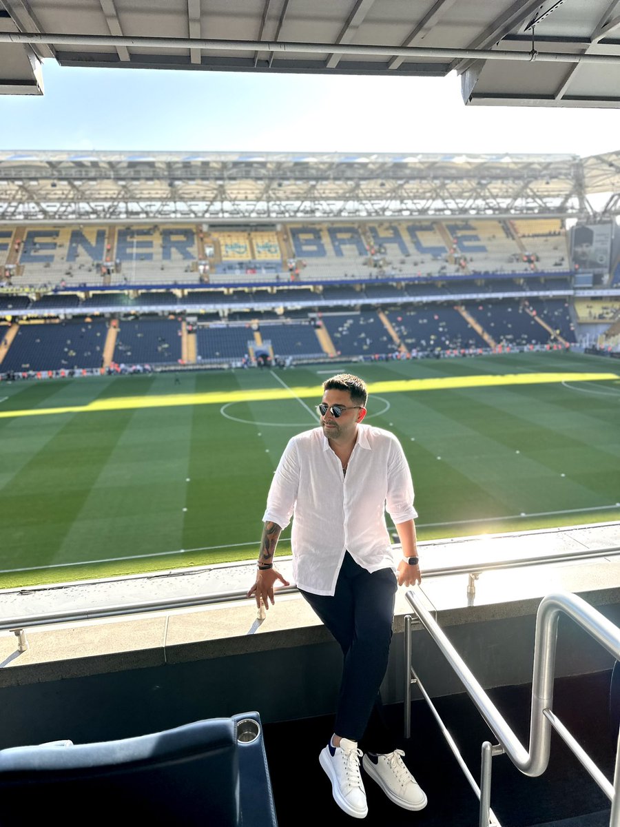 Yeni sezon yeni umutlar… sezon sonunda da böyle güneşli günler görmek umuduyla, başlıyoruz… Bu sezon kombinimizi ise Isaora belirleyecek. 

 #reklam <a href="/isaora/">ISAORA</a>