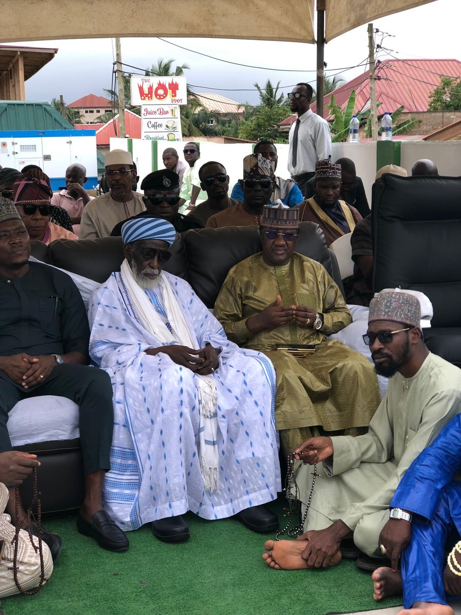 KobbyKyei_'s tweet photo. Grand opening of #FuelIt ๐ at Ablekuma Olebu with our Special Guest, the National Chief Imam. Come fuel up, โฝ๐ฅ #FuelIt #GrandOpening https://t.co/3cU2cuZfP3