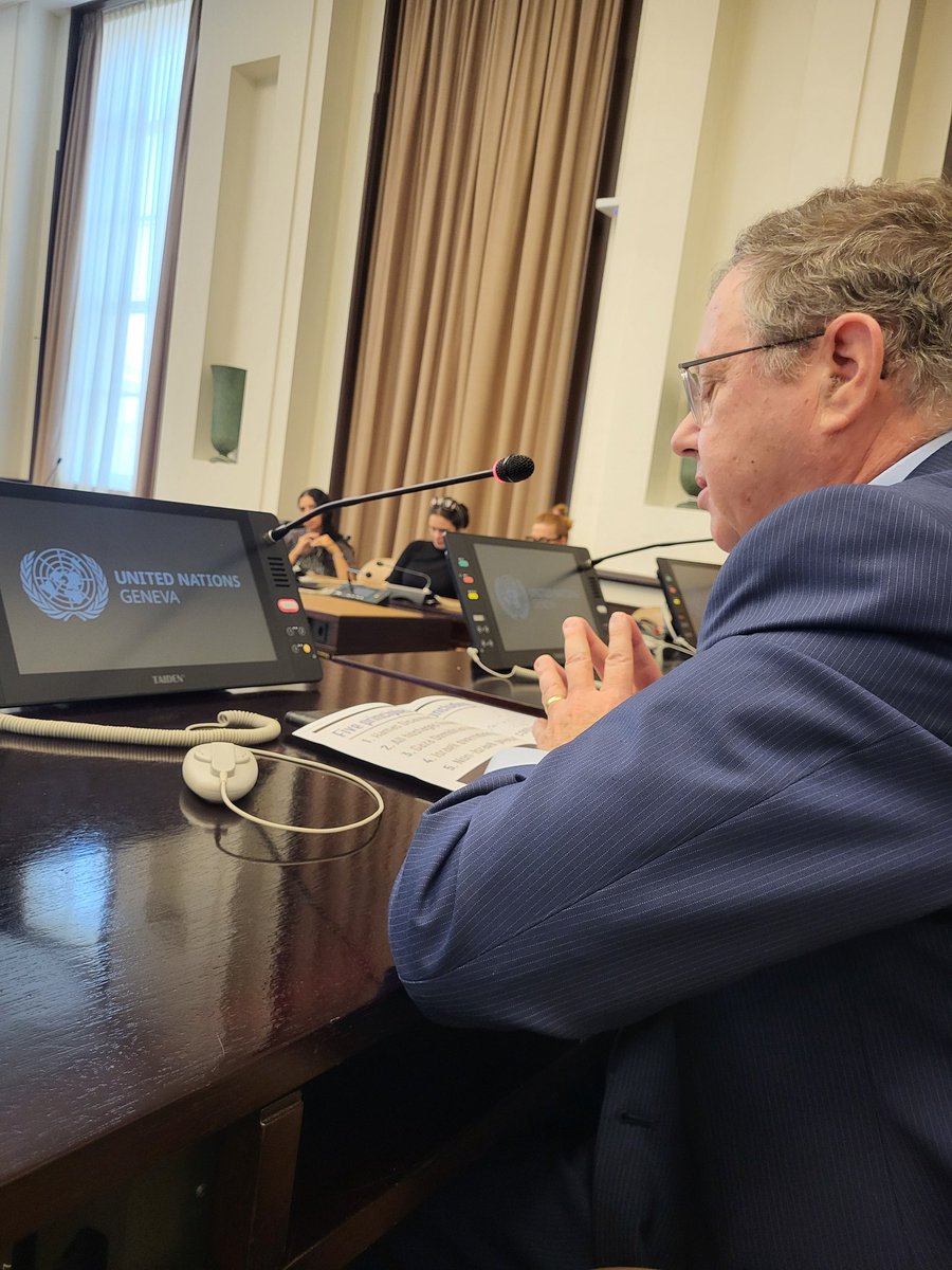 #Israel <a href="/IsraelinGeneva/">Israel in UN/Geneva🇮🇱🇺🇳 | #BringThemHome</a> <a href="/ICRC/">ICRC</a>
<a href="/AmbMeron/">Daniel Meron 🇮🇱🎗</a>  accompanied by 4 mothers of Israeli #hostages held in #Gaza (Ms. Cohen, Ms. Cunio, Ms. David, &amp; Ms. Gilboa-Dalal), responded to questions from the members. Shortly before, the delegation had been received by <a href="/ICRCPresident/">Mirjana Spoljaric (Archive)</a>