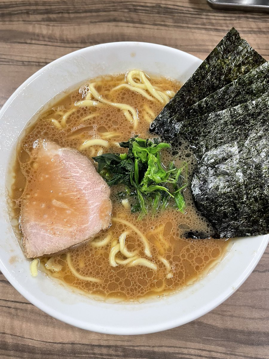 twojsn's tweet photo. 武道家龍（世田谷区成城）
ラーメン（並）麺硬め https://t.co/6VnCOfaHab