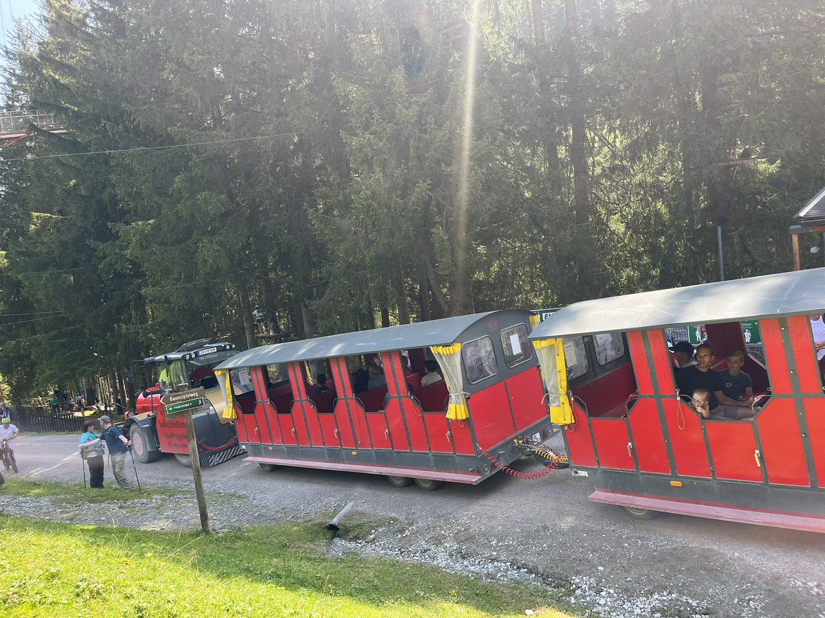 مرشد سياحي في سويسرا 🇨🇭النمسا 🇦🇹 ألمانيا 🇩🇪 tweet media