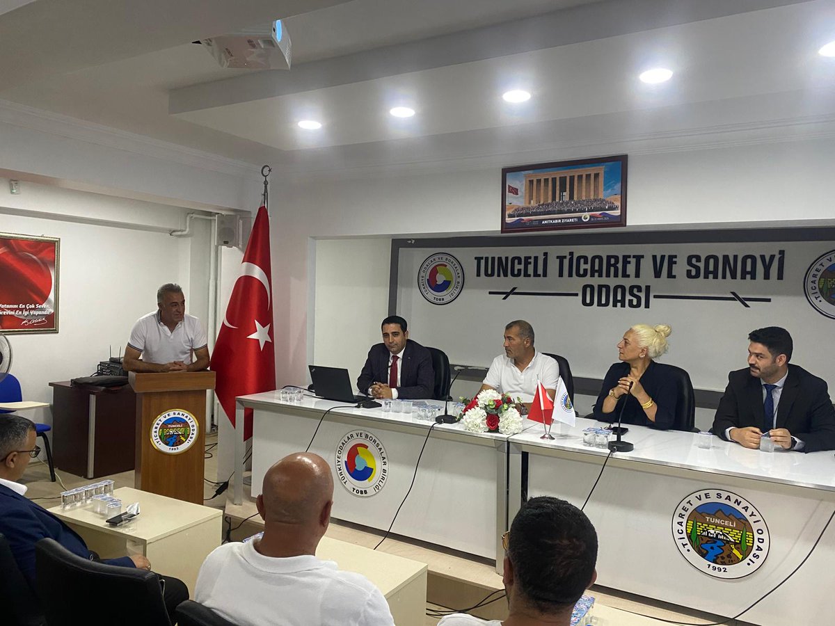 📍 Tunceli Ticaret ve Sanayi Odası – Temmuz Ayı Meclis Toplantısı

Odamızın Temmuz ayı olağan Meclis Toplantısı, Meclis Başkanımız Sevim Şengezer başkanlığında; Yönetim Kurulu Başkanımız Hasan Hüseyin Coşkun, Yönetim Kurulu Üyelerimiz, Meclis Üyelerimiz ile Genç ve Kadın