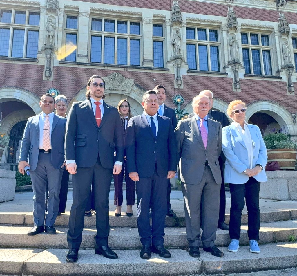 Fue entregado en la <a href="/CIJ_ICJ/">CIJ_ICJ</a> un nuevo documento que contiene numerosas pruebas y evidencias que demuestran el pretendido despojo de la potencia colonialista británica y los Estados Unidos contra Venezuela, y la superación del laudo arbitral fraudulento por el Acuerdo de Ginebra