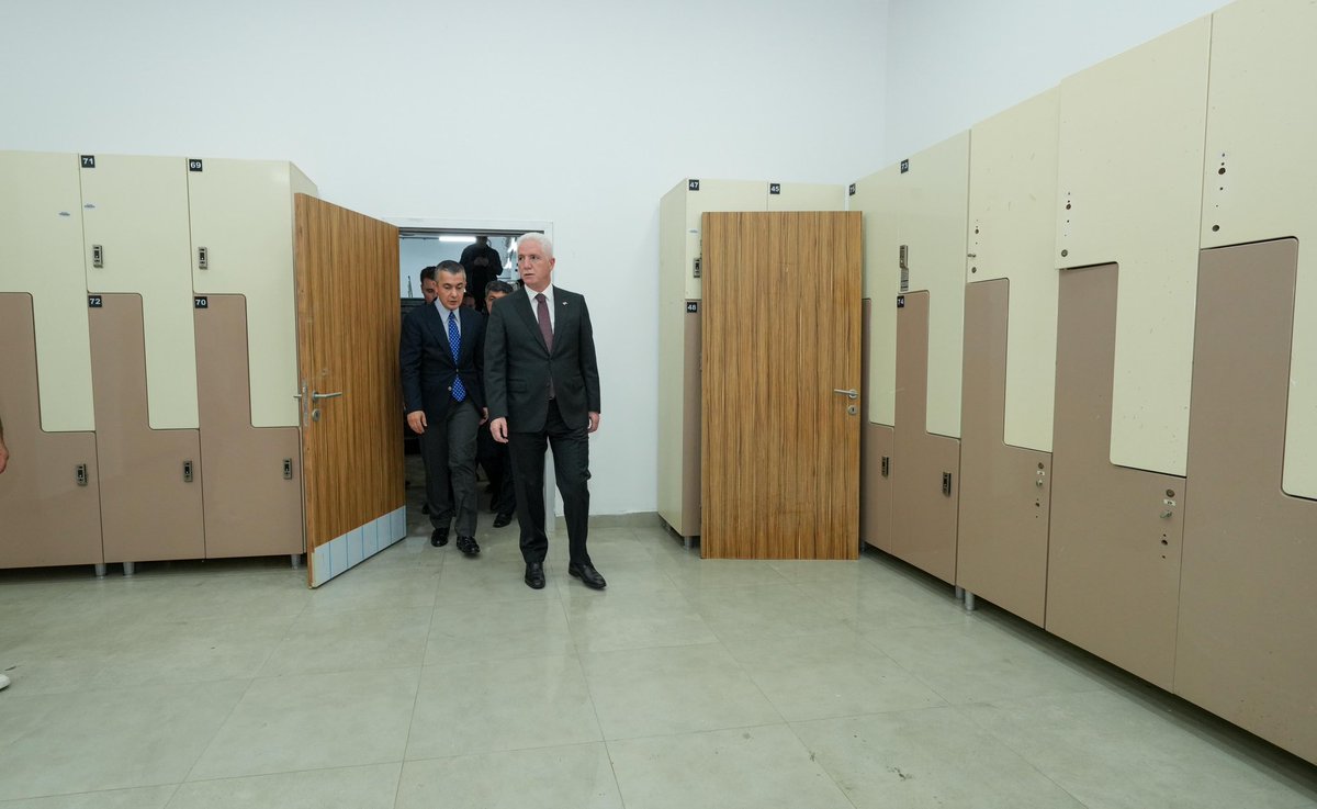 Esenyurt Kaymakamlığı (@tcesenyurt) on Twitter photo Valimiz Davut Gül, Esenyurt Belediyesi tarafından yenilenen Kıraç Termal Kür ve Tedavi Merkezi’ni ziyaret etti. Ziyarette Vali Termal Kür ve Tedavi Merkezi’nde yürütülen çalışmalara ilişkin Kaymakamımız <a href="/CobanogluF/">Fatih Çobanoğlu</a> ve Esenyurt Belediye Başkan Vekili Can Aksoy’dan bilgi aldı. Valimiz Davut Gül, Esenyurt Belediyesi tarafından yenilenen Kıraç Termal Kür ve Tedavi Merkezi’ni ziyaret etti. Ziyarette Vali Termal Kür ve Tedavi Merkezi’nde yürütülen çalışmalara ilişkin Kaymakamımız <a href="/CobanogluF/">Fatih Çobanoğlu</a> ve Esenyurt Belediye Başkan Vekili Can Aksoy’dan bilgi aldı.