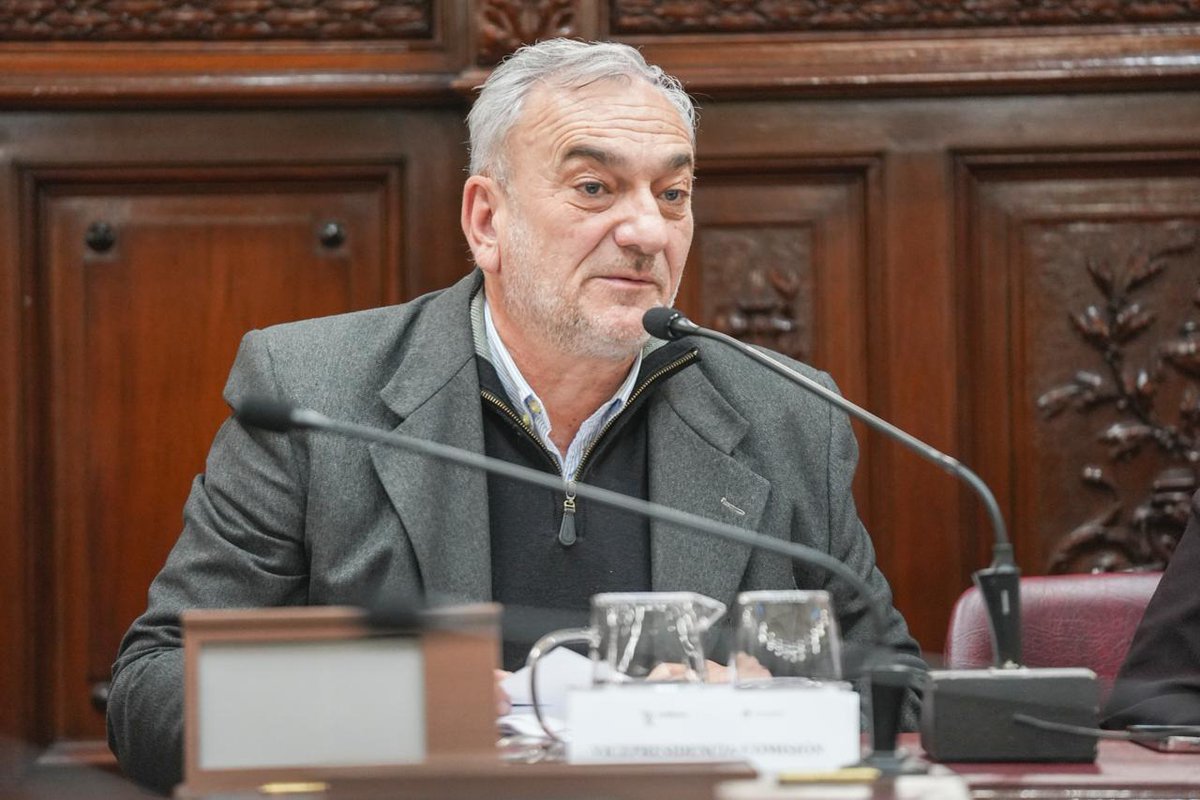 Cámara de Senadores (@senadosantafe) on Twitter photo 🗣️ El senador <a href="/alcidescalvoOK/">Alcides Calvo</a> en la Convención Constituyente: "Estamos debatiendo temas trascendentes para los santafesinos como es la seguridad y los servicios públicos"
📲 senadosantafe.gob.ar/noticias/calvo… 🗣️ El senador <a href="/alcidescalvoOK/">Alcides Calvo</a> en la Convención Constituyente: "Estamos debatiendo temas trascendentes para los santafesinos como es la seguridad y los servicios públicos"
📲 senadosantafe.gob.ar/noticias/calvo…