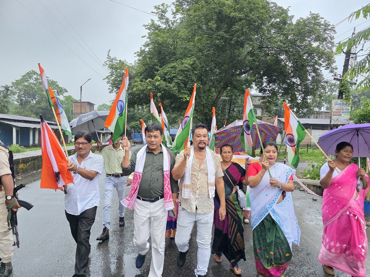 SurenPhukan84's tweet photo. Triranga Rally organised by BJP Tingrai Mandal,Digboi LAC ahead of 79th Independence Day.
@BJP4Assam @CMOfficeAssam https://t.co/FKLAJrb49H