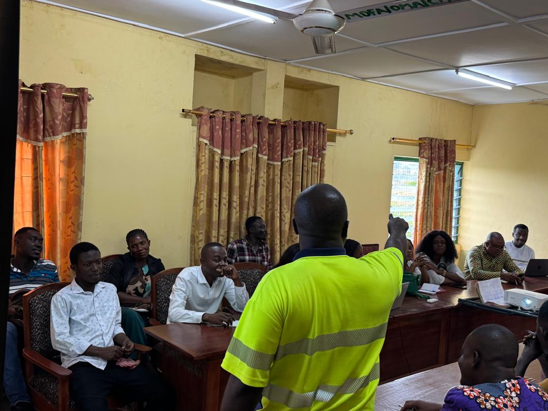 Solidaridad_wa's tweet image. 3/3 CROPP seeks to enhance local economic development and address climate change through #climatesmart practices across 6 local government assembly areas in the Ashanti region of Ghana. The partnership forms part of activities under #NISCOPS, funded by @DutchMFA &amp;amp; @FCDOGovUK.