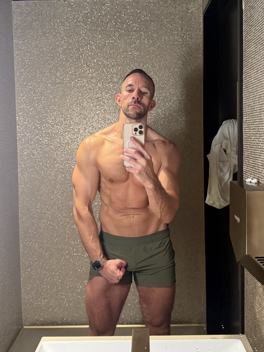 robbyfacerinc's tweet photo. Lift until you can’t lift anymore sort of day. https://t.co/fs3Qs96xz1