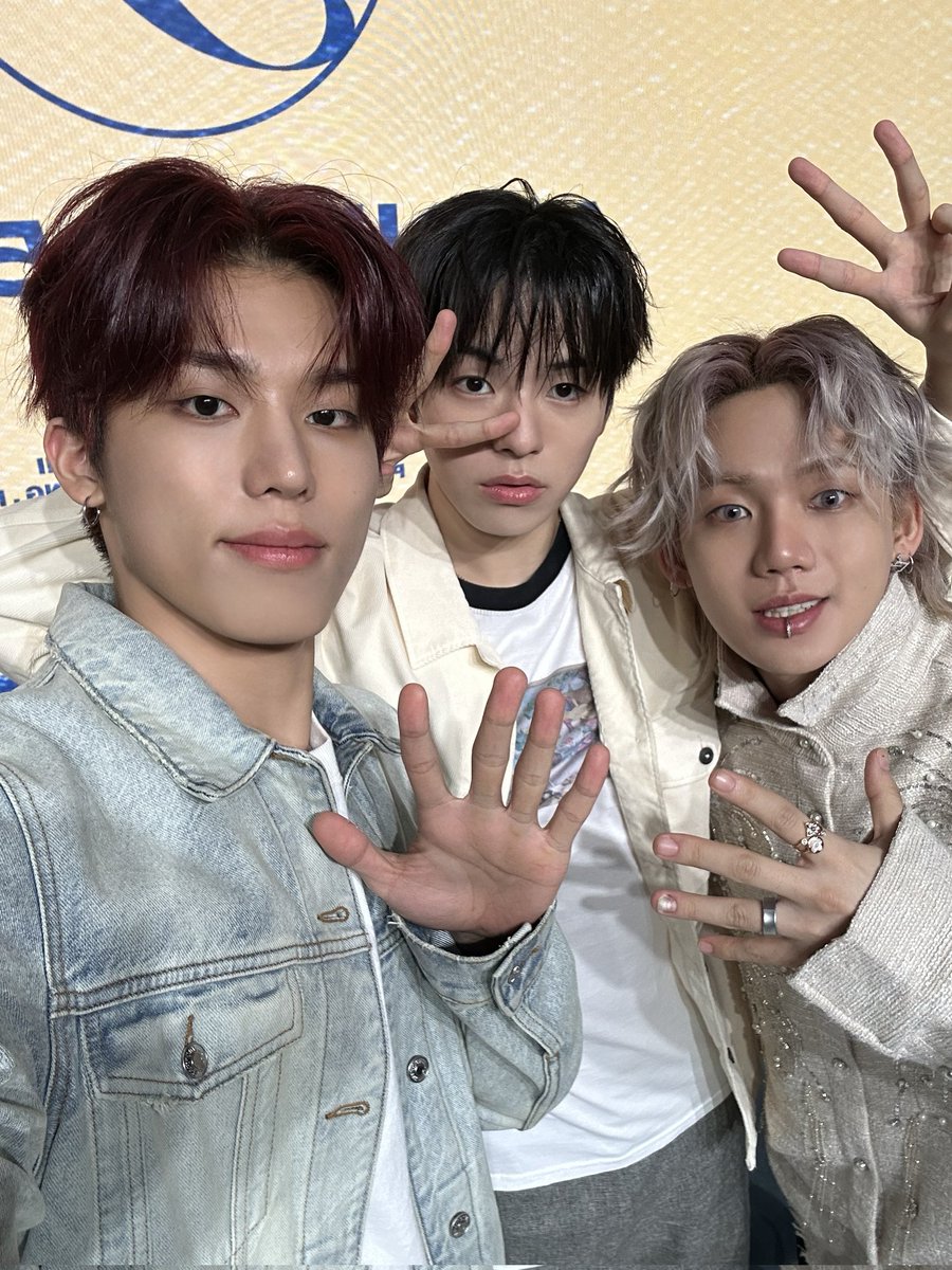 JEONGWOO. tweet media