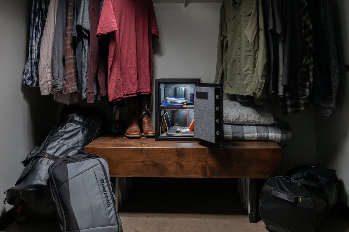 Fireproof. Tough. Secure. Ideal for valuables, documents and handguns! Perfect for home or office use.

Learn more here: store.hornady.com/fireproof-keyp…

.
.
.
.
#hornady #hornadysecurity #fireproof #safetyfirst #safety #firearmsafety