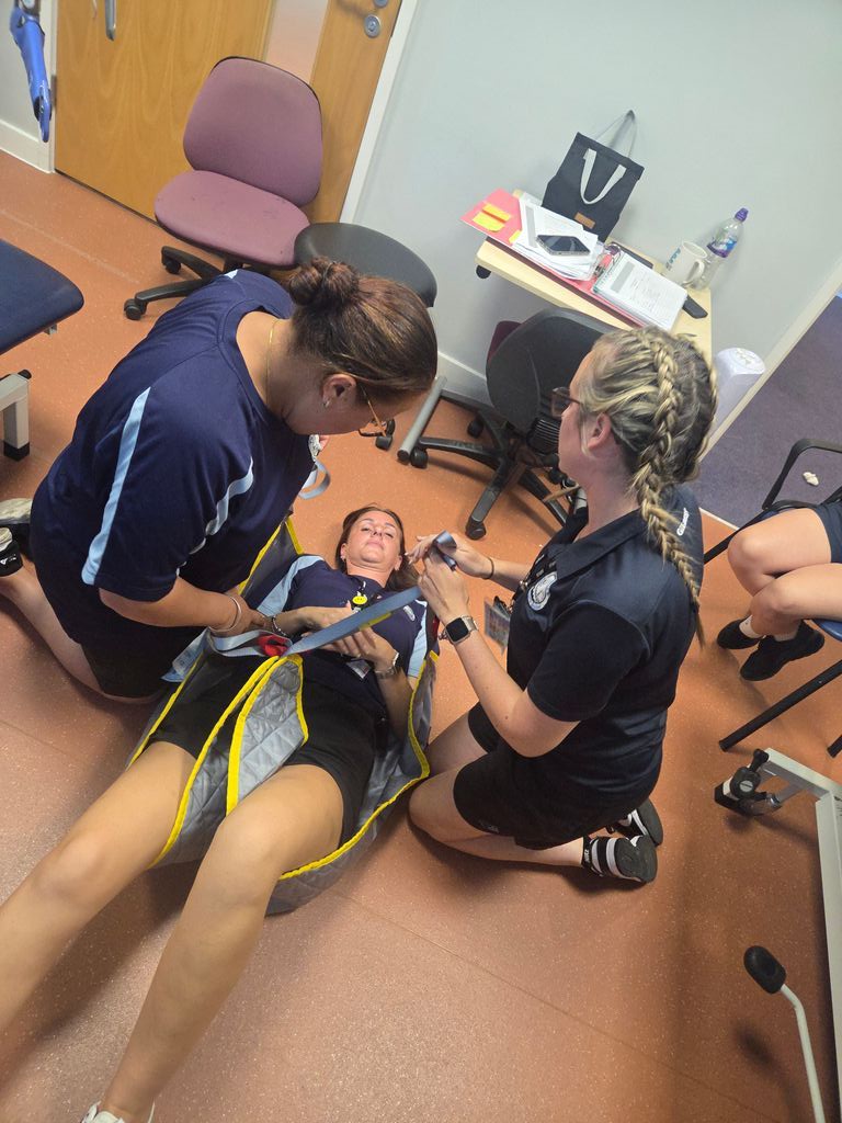 ThamesviewSCH's tweet image. Manual Handling refreshers are underway at TVS! 

#ManualHandling #SafetyFirst