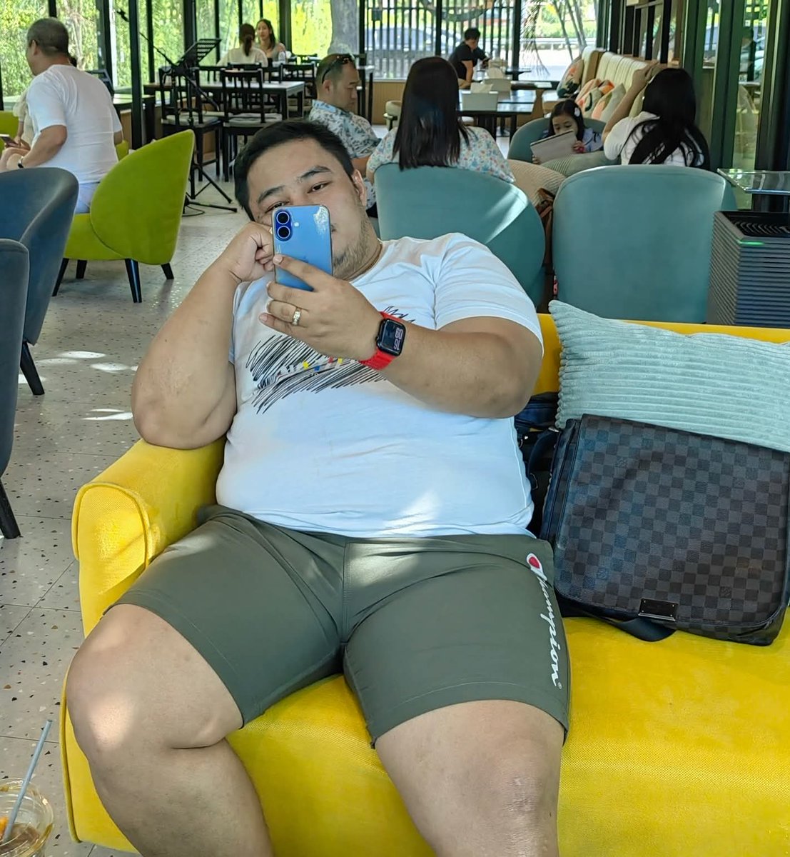 CSangklom's tweet photo. อย่าพาตัวเองเข้าไปเป็นความสุขใคร…ถ้าบางคนนั้นเขาไม่ได้ต้องการมัน 🤍 https://t.co/VrjAWyP3zW