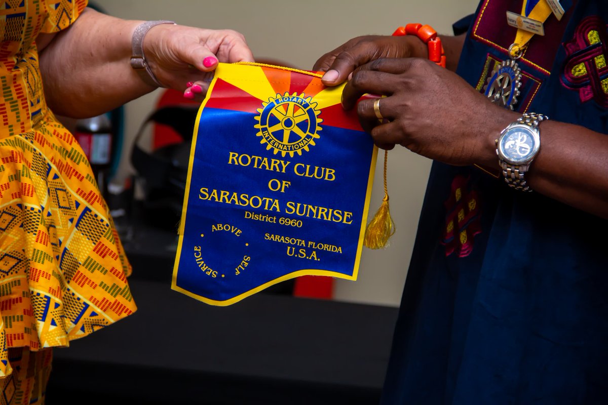OjoduRc's tweet photo. More Pictures from the @rotary9111 DG Rotarian (Prince) Henry Akinyele Courtesy Visit to @OjoduRc 
@Rotary 

Glitz &amp; Glamour #Rotaryfellowship #BoardMeeting #selflessservice #PeopleOfAction https://t.co/S7I7t60qER